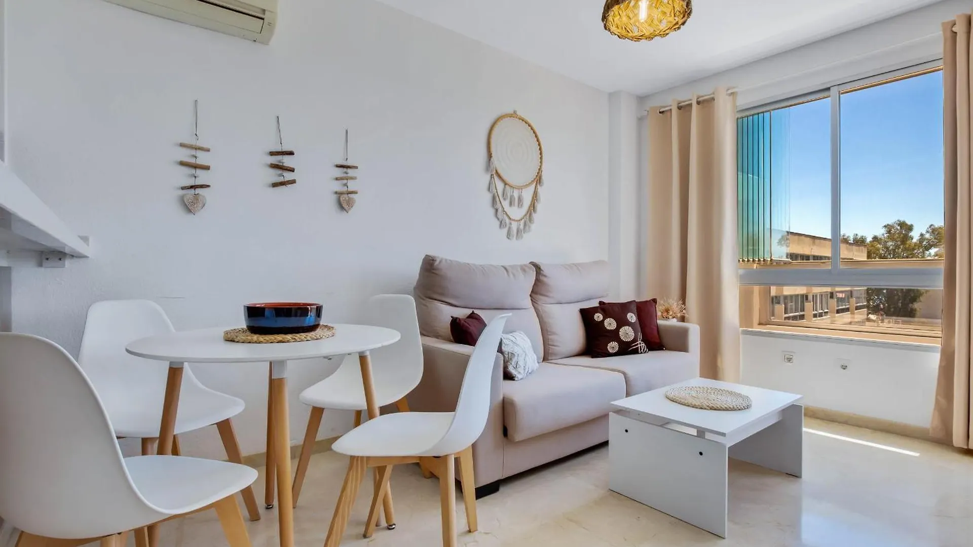Apartament Vistamarina 403A By Ivi Real Estate Torremolinos 0*,  Hiszpania